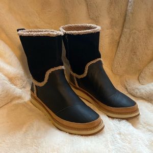 TOMS Makenna Taupe Water Resistant Faux Fur Boot, Black and Brown, Size 8.5